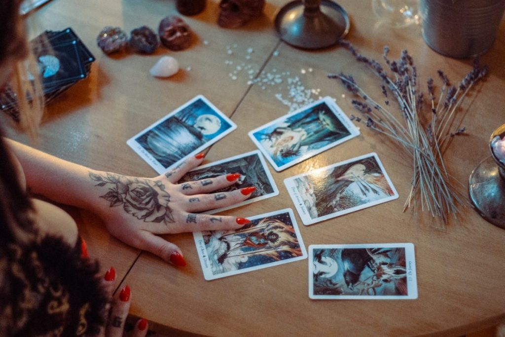 assorted-tarot-cards-on-table